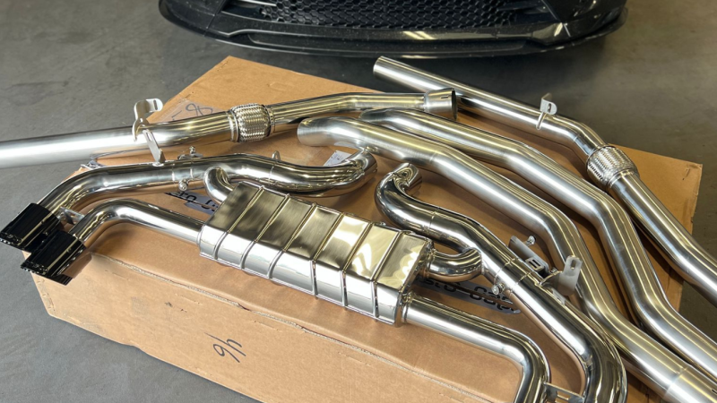 Photo of Capristo Valved Sport Exhaust for the Land Rover Range Rover Sport SV (P635) - Image 4